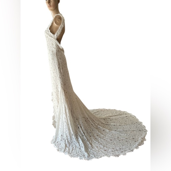 NWOT Lulus “Love Everlasting” White and Nude Floral Lace Mermaid Maxi Dress M - Picture 8 of 13